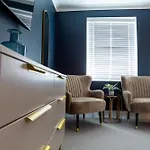 The Salisbury - Luxury By In * Скарборо