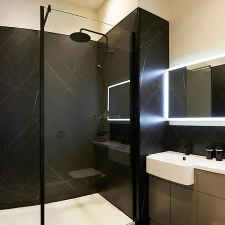 Apartment The Salisbury - Luxury By In