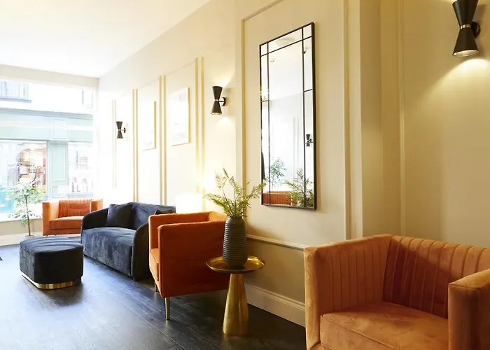 The Salisbury - Luxury By In