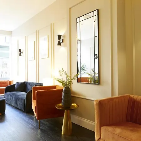 The Salisbury - Luxury By In